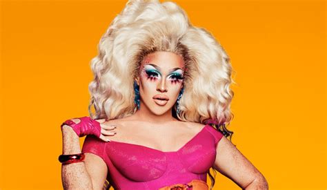 ariel versace out of drag|rupaul season 11 episode 5.